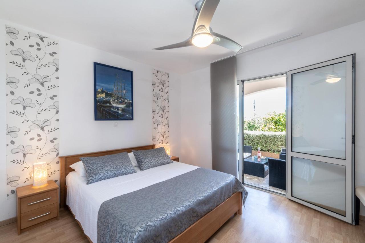 Separovic Apartman *